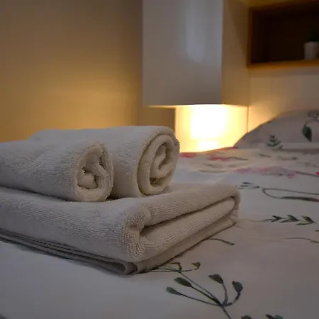 ゲストハウス Sandra -lopar ロパール