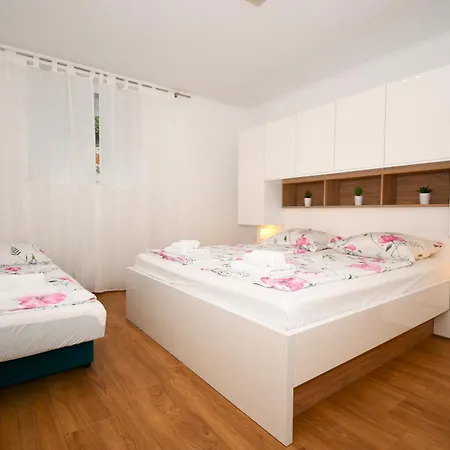 Sandra -lopar ロパール