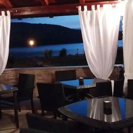 Sandra -lopar ゲストハウス