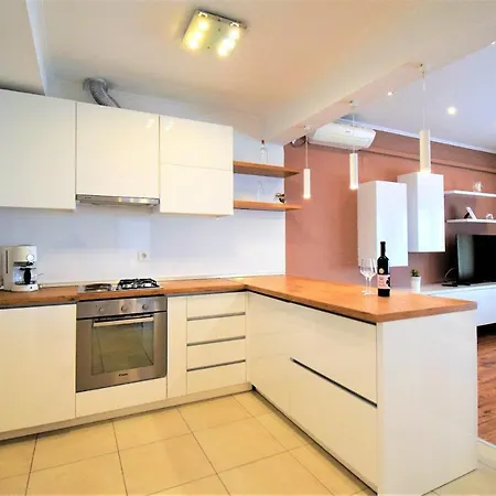 ゲストハウス Sandra -lopar ロパール