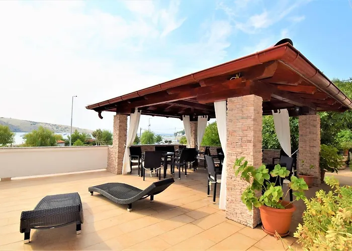 Sandra -lopar 3* Lopar