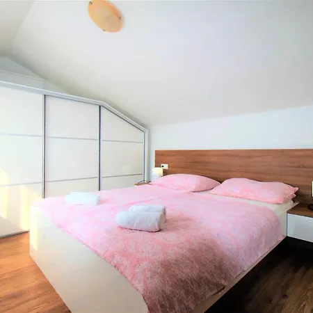 Sandra -lopar 3* 로파르