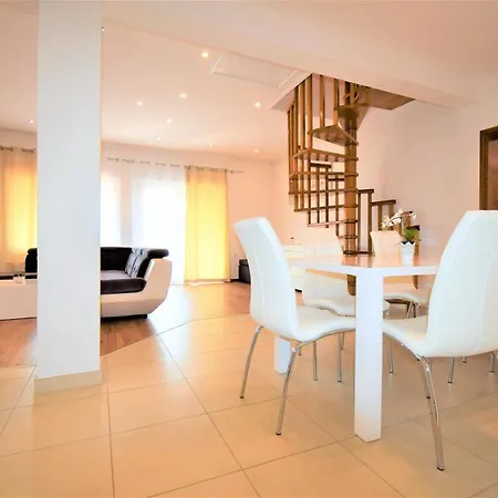 게스트하우스 Sandra -lopar