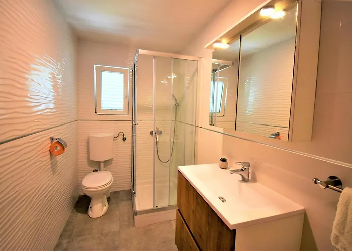 Sandra -lopar 3* Lopar