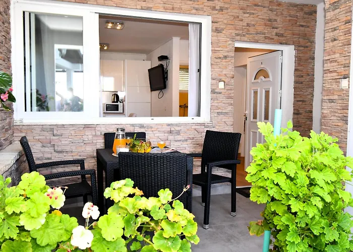 Sandra -lopar Guest house Lopar