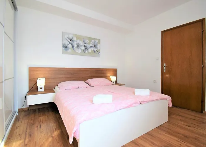 Sandra -lopar 3* Lopar