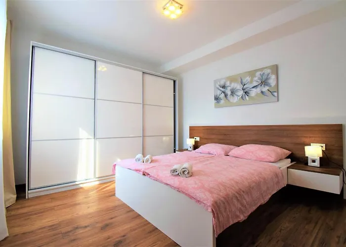 Sandra -lopar Guest house 3*