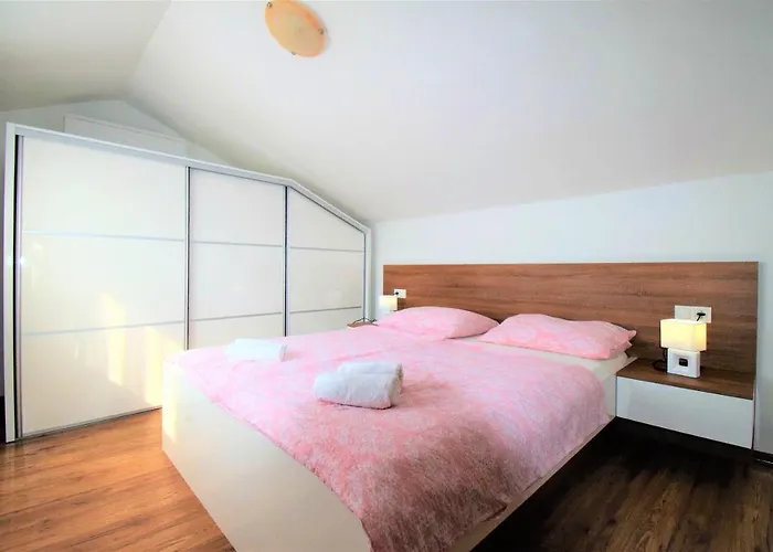 Sandra -lopar 3* Lopar